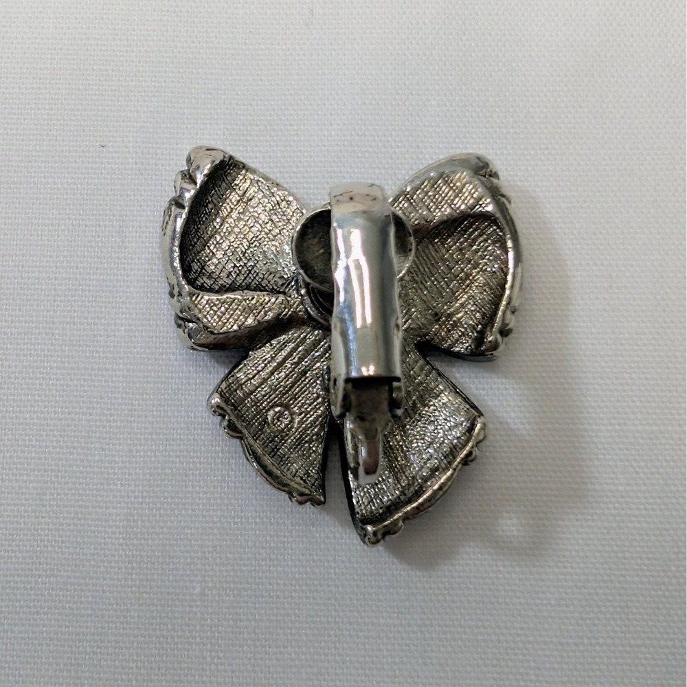 Vintage 1990 AVON Clip On Filigree Antique Silver Bow Earrings 1" - Picture 8 of 9
